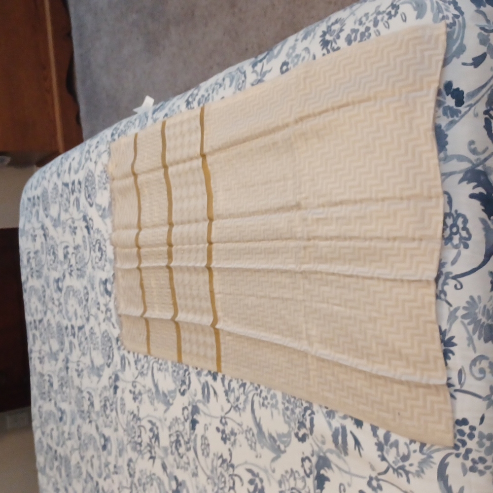NEW GOLD CREAM SCARF